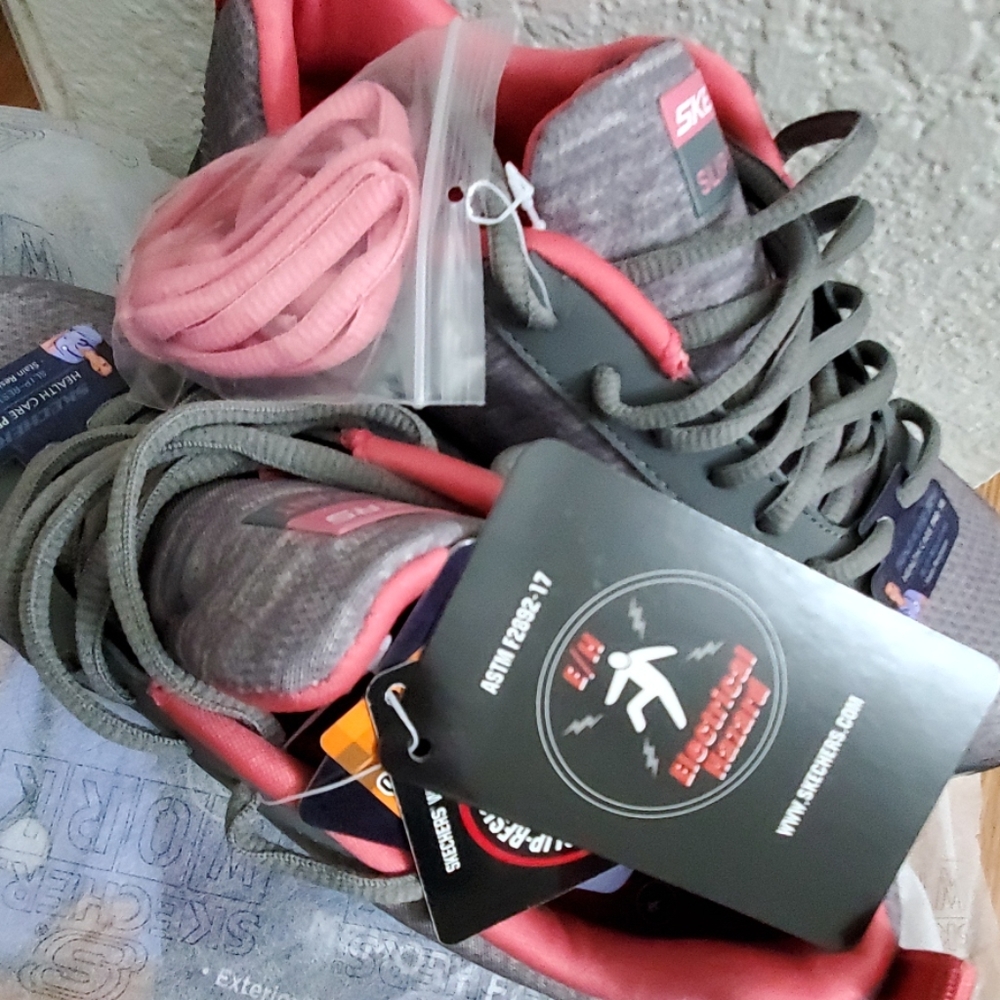 Sketchers Slip Resistant Pink/Gray Sneaker 8.5 - Picture 3 of 5